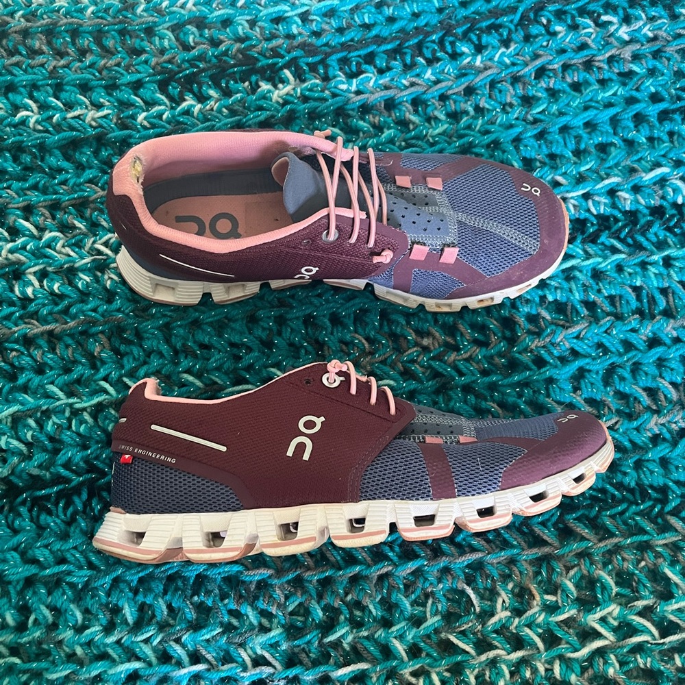 On clouds womens size 7
